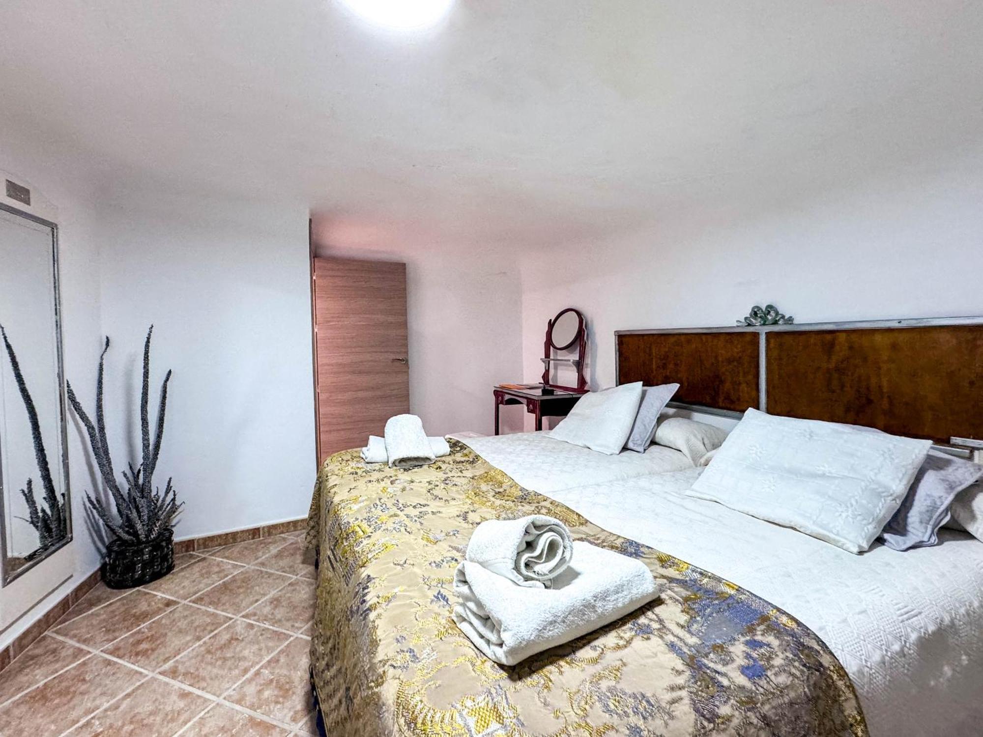 Casa Cueva Rural Vico Ideal Grandes Grupos Freila Bagian luar foto